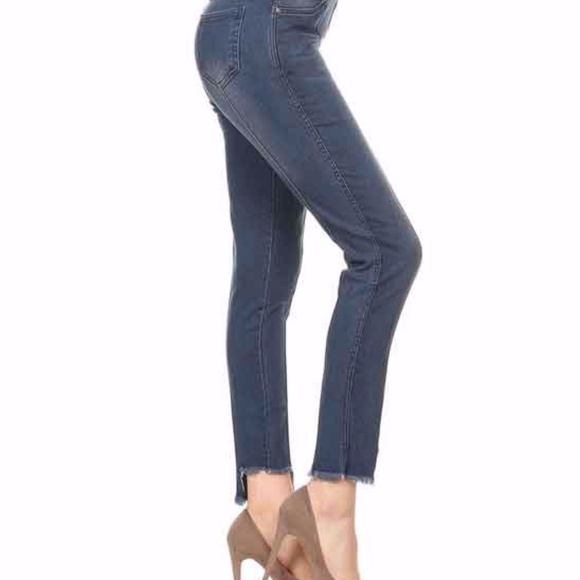 Blue Distressed-Cuff Denim Jeggings - Women - Picture 1 of 3